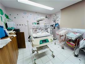 Supply and installation: Neonatal incubator at Hung Vuong Hospital